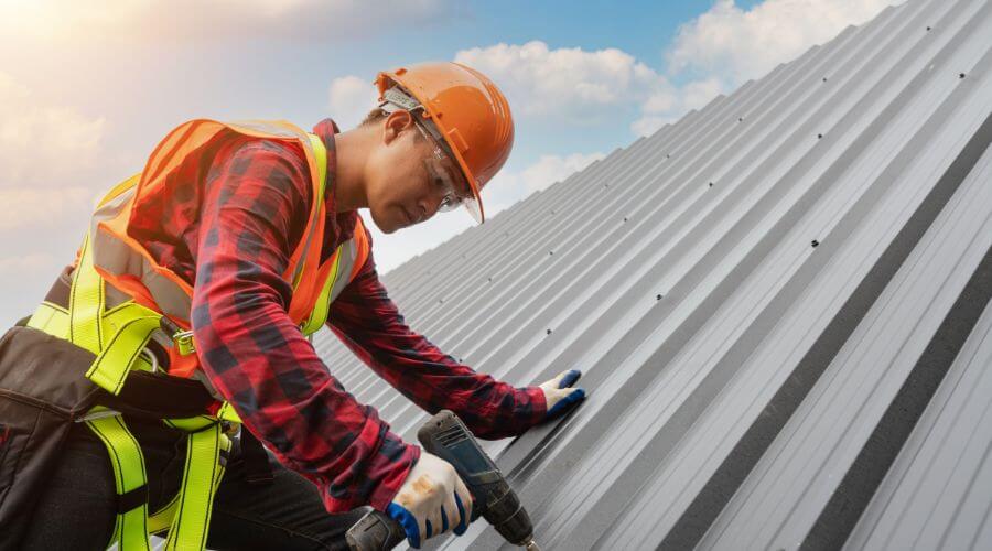 Professional Emergency Roof Repairs services in Bluffton, IN
